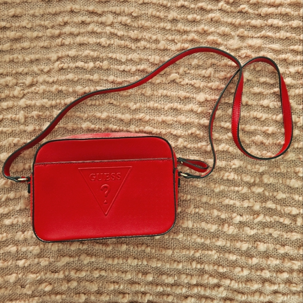 GUESS crossbody